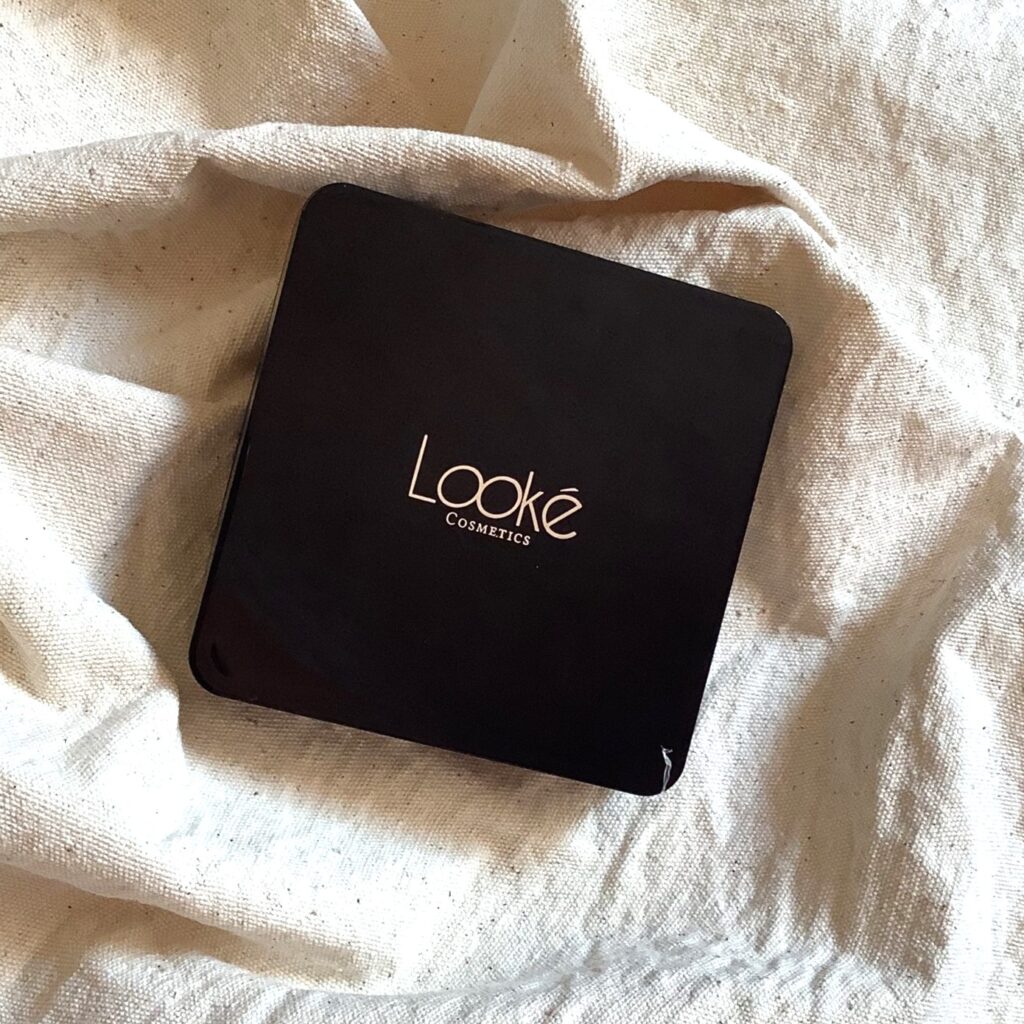 Looke Holy Smooth Flawless BB Cushion Review All Shades & Swatches - Packaging 2